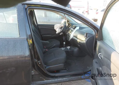 2015 Nissan Versa 1.6 Sv z USA, uszkodzony, nr VIN 3N1CN7AP4FL931408